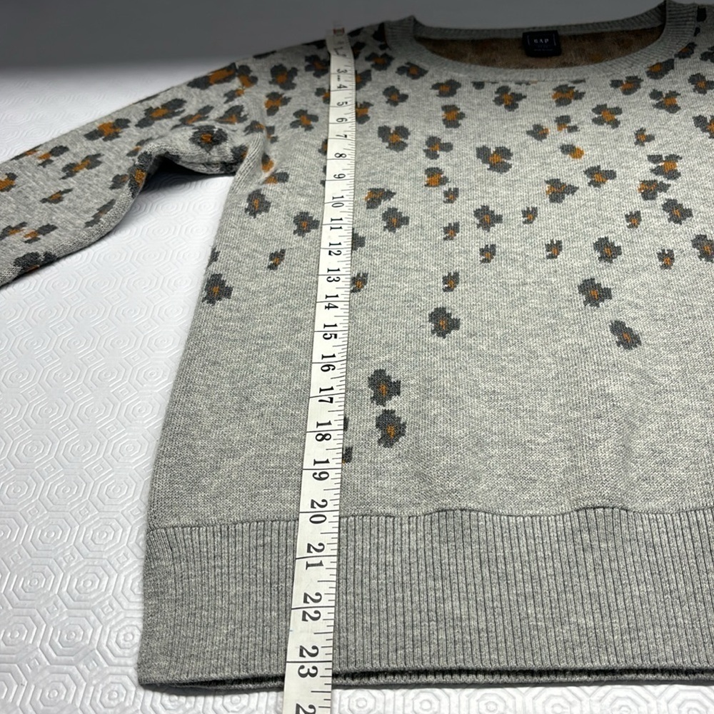Gap Animal Print Merino Wool Blend Long Sleeve Crew Neck Sweater XS Grey - Picture 11 of 11